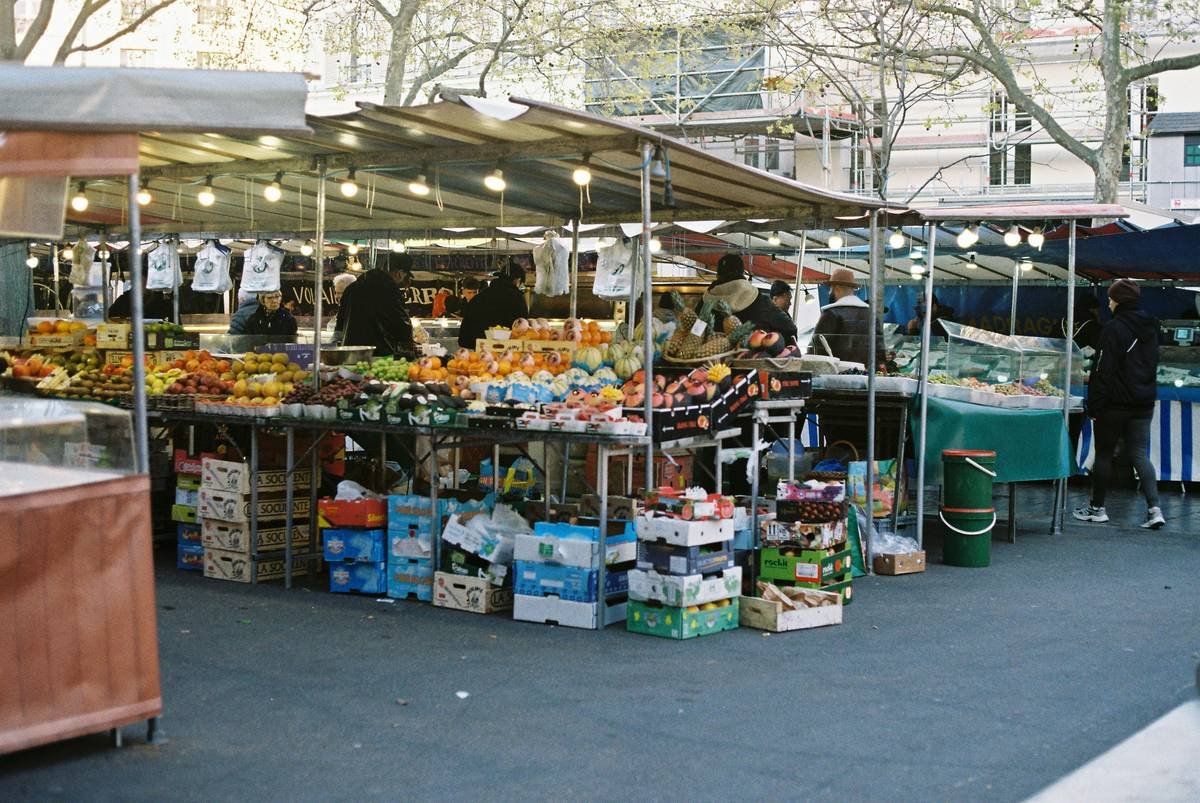 Why Local Food Is Your Secret Weapon for Sustainable Weight Loss (And How to Actually Use It)