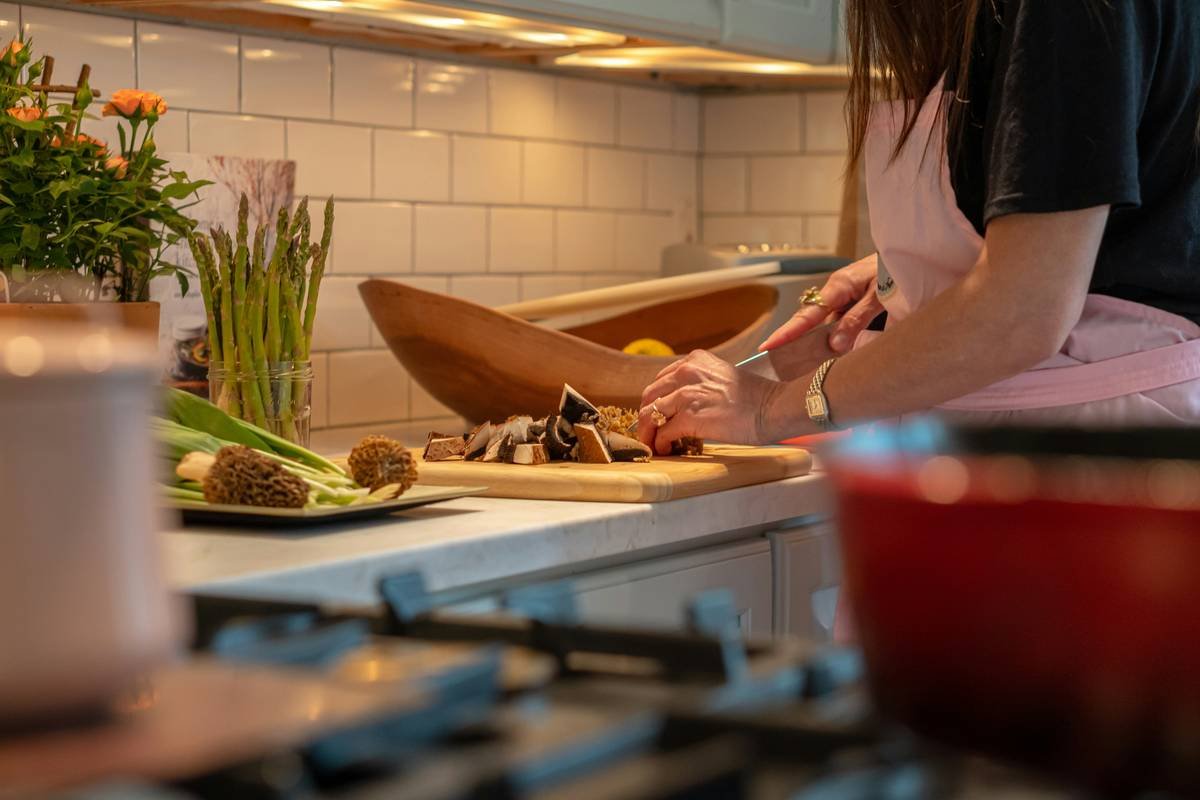 Why Local Food Preparation Benefits Your Weight Loss Journey (And How to Actually Do It)