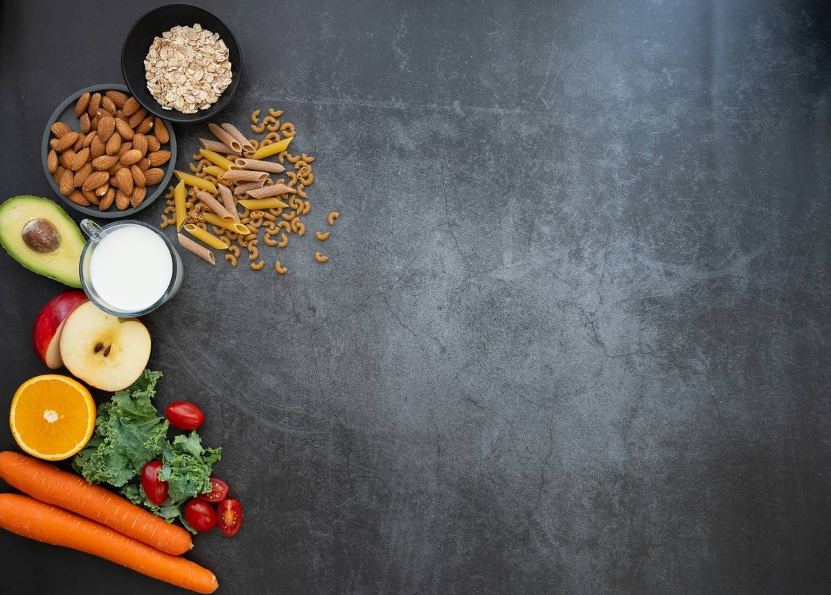 Comparison of farm-fresh whole foods vs processed diet foods for beginners