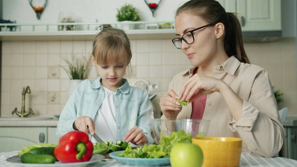 Fresh farm vegetables and pasture-raised eggs arranged as ideal diet foods for beginners