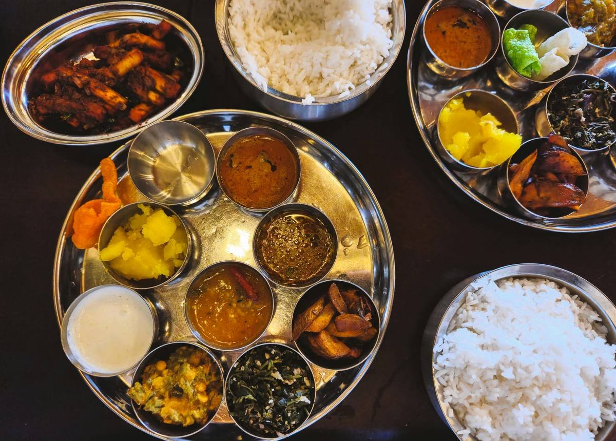 Famous Regional Foods in India: 7 Proven Ways to Avoid Weight Loss Mistakes